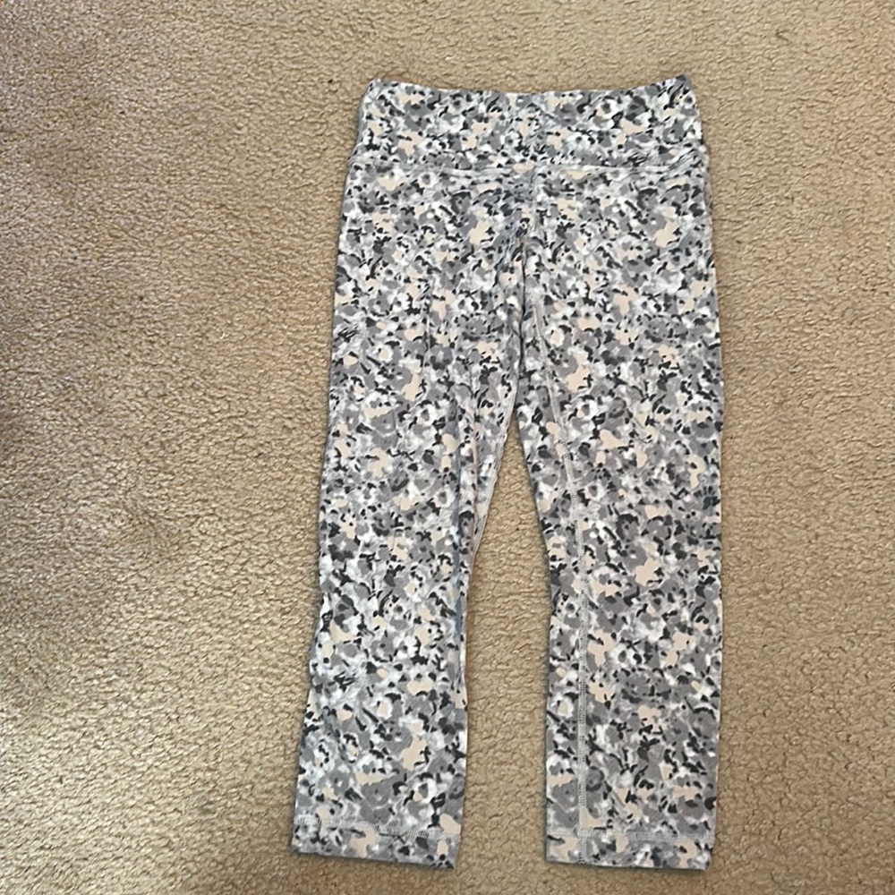 Lululemon Women’s Leggings Size 4
